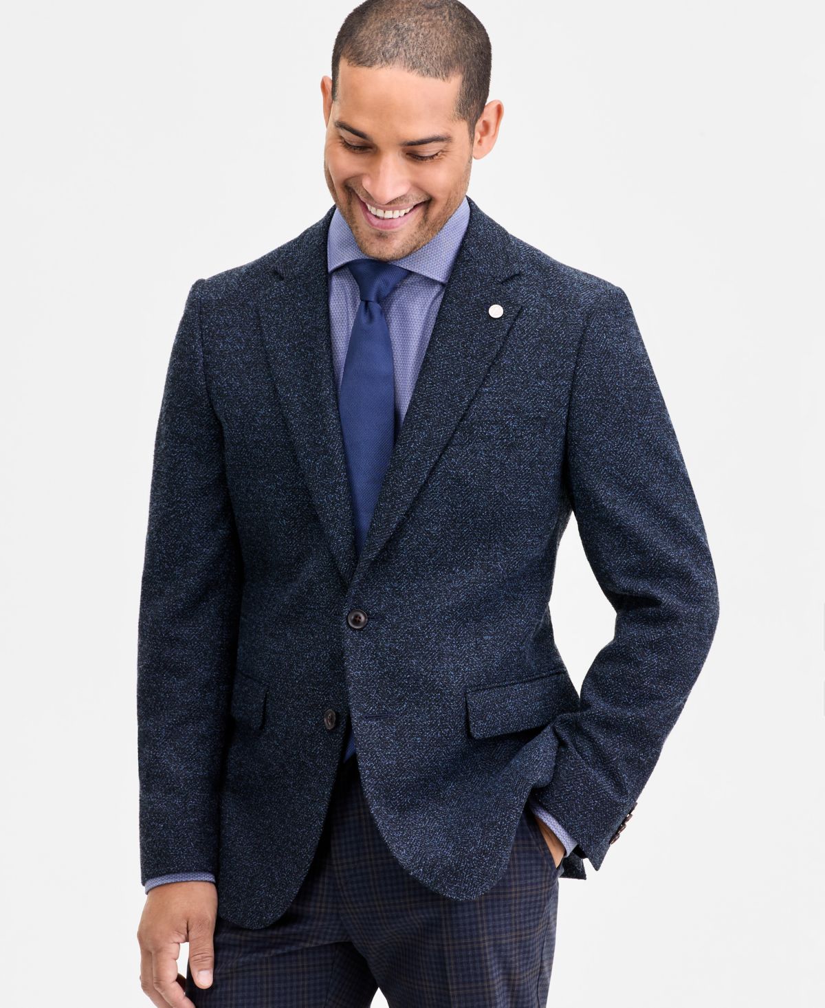 Мужская спортивная куртка синего цвета из букле современного покроя