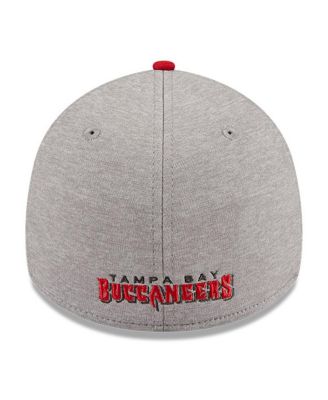 Men's Heather Gray/Red Tampa Bay Buccaneers Striped 39THIRTY Flex Hat