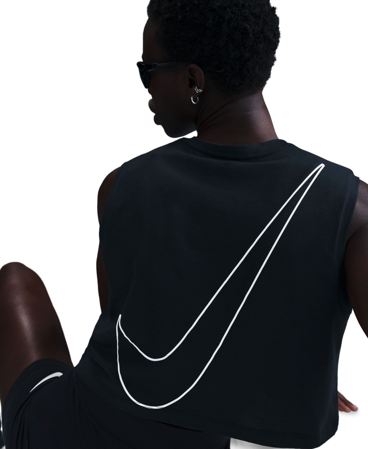 Nike Women's  Sportswear Club Sleeveless Cropped Graphic T-shirt In Black
