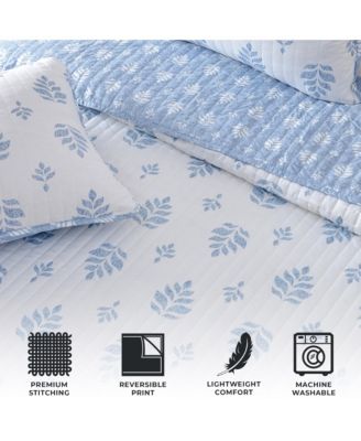 Intricate French Floral Design Microfiber Quilt Set With Shams