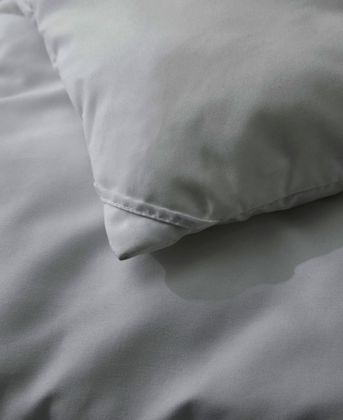 Unikome Lightweight Down Alternative Comforter Duvet Insert With Soft  Microfiber Shell