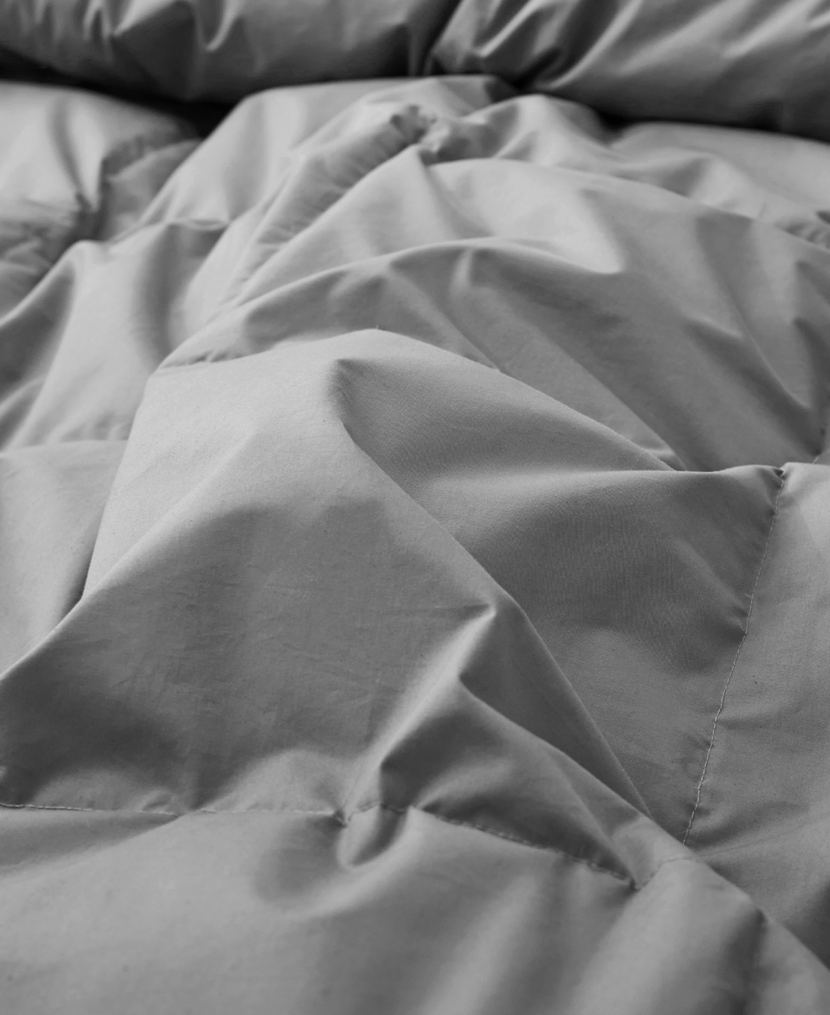 Unikome All Season Goose Down Comforter, California King In Gray