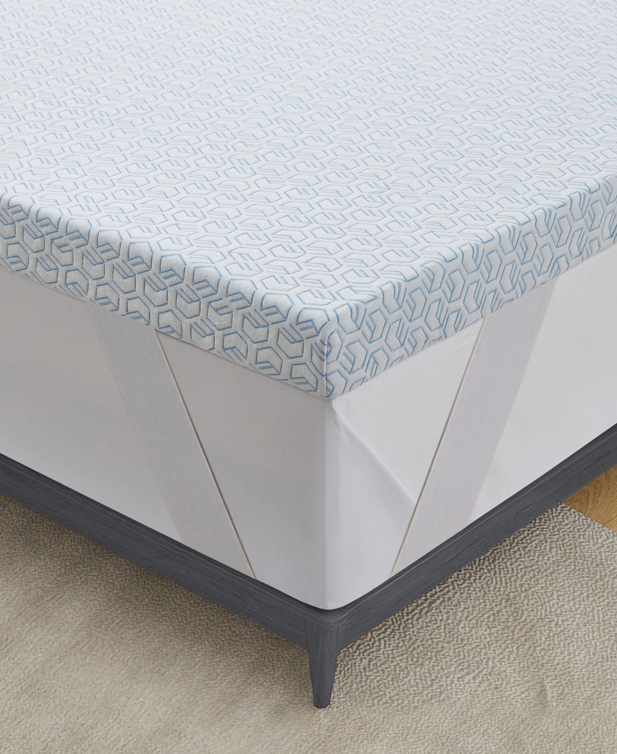 Unikome Ultra Soft Memory Foam Mattress Down Alternative Mattress Topper, Full In White