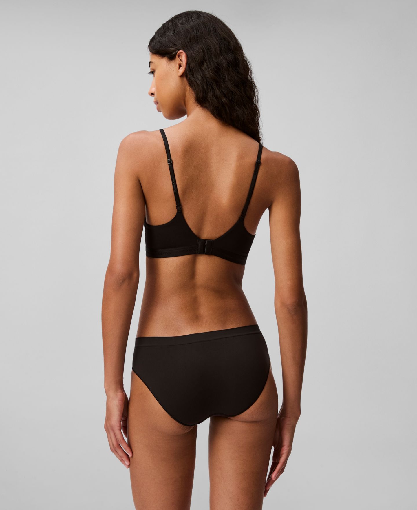 Бралетт Body, лёгкая чашка — Calvin Klein, цвет: Чёрный — фото 4