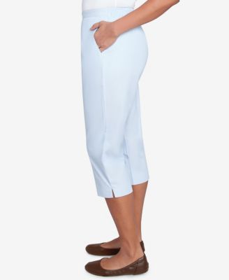 Women's St. Thomas Heat Set Embroidered Capri Pants