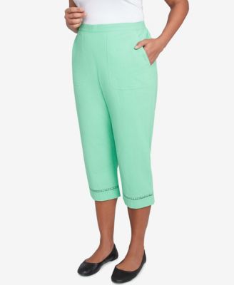 Rise & Shine Lace Dotted Trim Capri