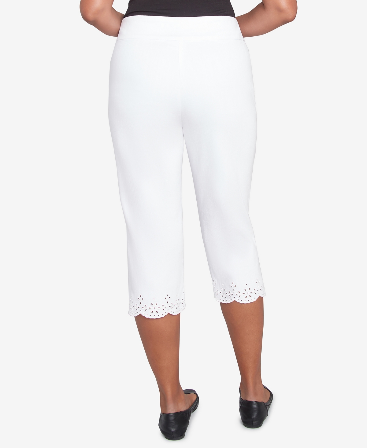 Alfred Dunner Petite Crystal Springs Eyelet Cuff Capri Pants In White
