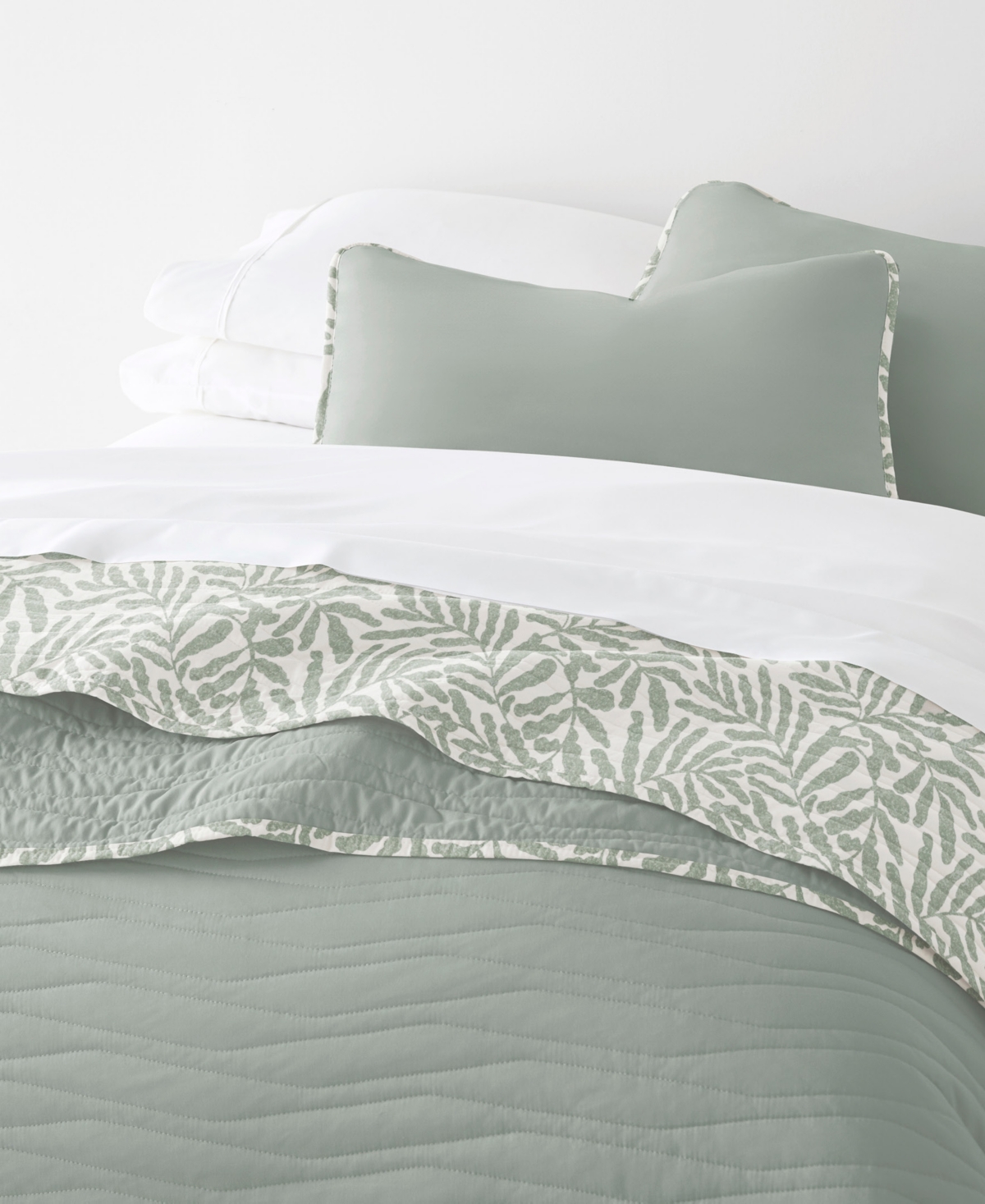 Ienjoy Home Tossed Ferns Reversible 2-pc. Quilt Set, Twin/twin Xl