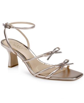 Jewel Badgley Mischka