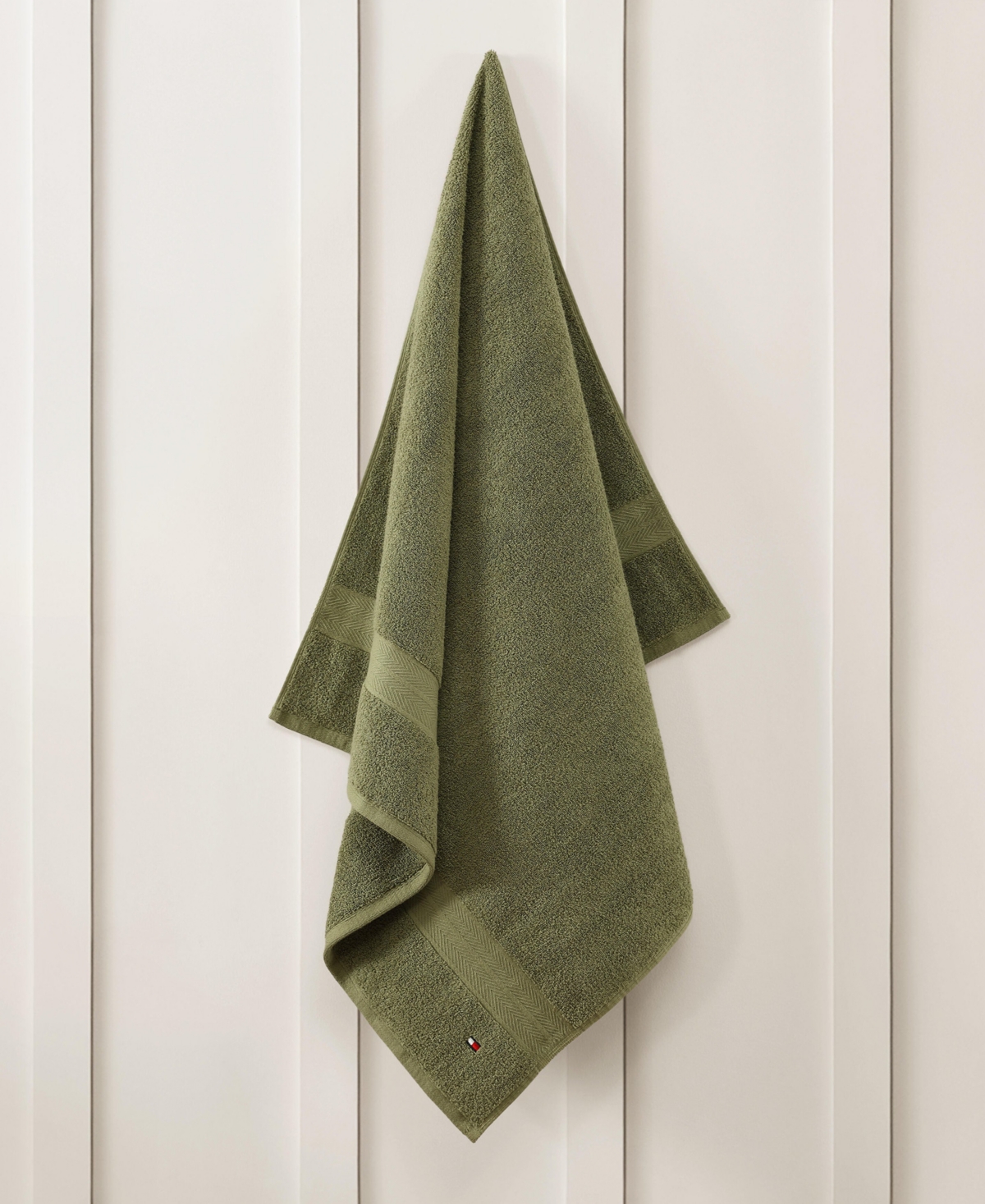 Tommy Hilfiger Home Modern American Solid Cotton Bath Towel, 30" X 54"