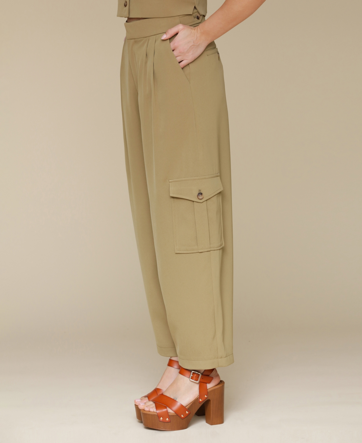 Avec Les Filles Barre Trouser In Olive