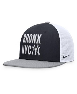 Men's Navy New York Yankees Pro Trucker Snapback Hat