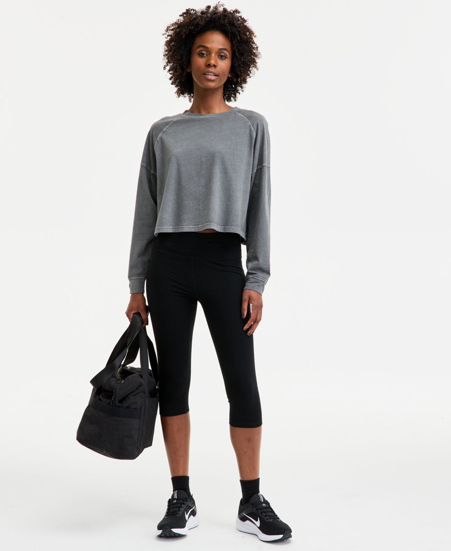 Женские леггинсы ID Ideology Studio Cropped Leggings, цвет: Глубокий чёрный — фото 1
