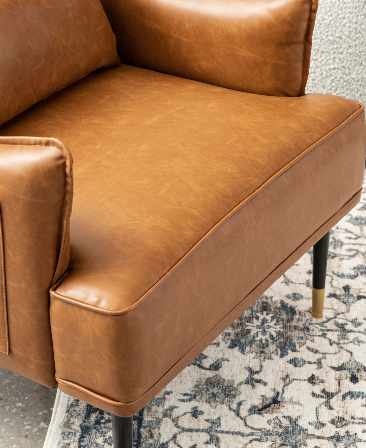 Glitzhome 32" Leatherette Mid-century Modern Armchair In Camel