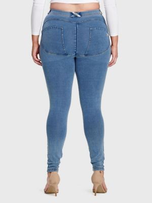 Women's Curvy High-Rise Sculpting Skinny Jeans