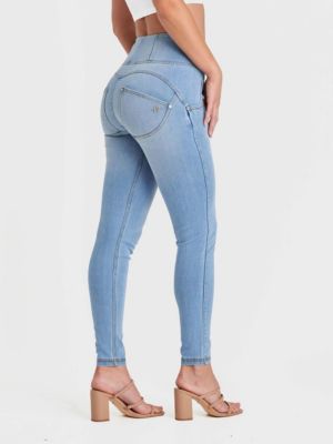 Women's High-Rise Snug Sculpting Skinny Jeans
