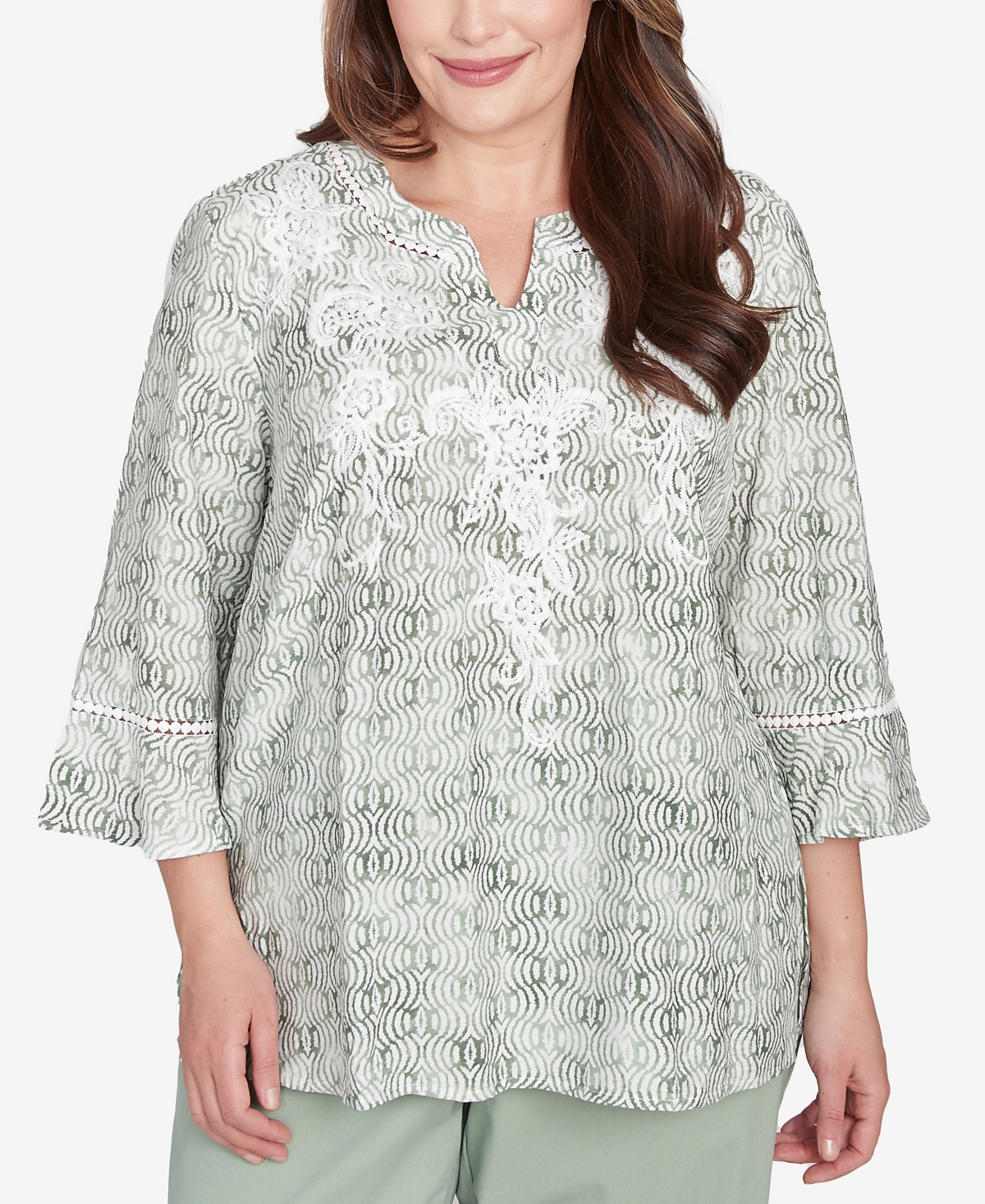 Alfred Dunner Plus Size Santa Fe Embroidered Geometric Flare Sleeve Top In Aloe