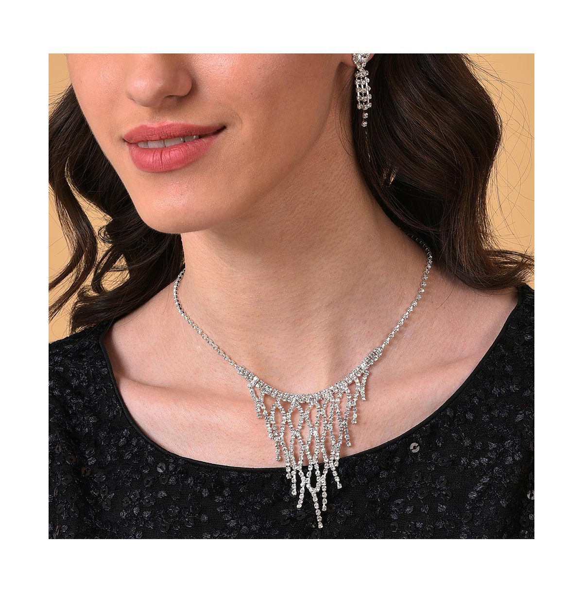 Sohi Women's Silver Plated Designer Jewellery Set In Silver