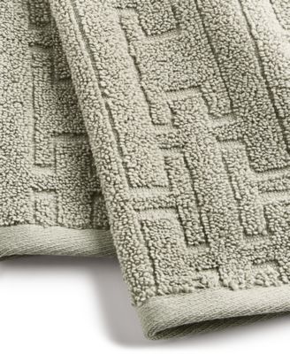 Sculpted Chain-Link Hand Towel, 16" x 30"