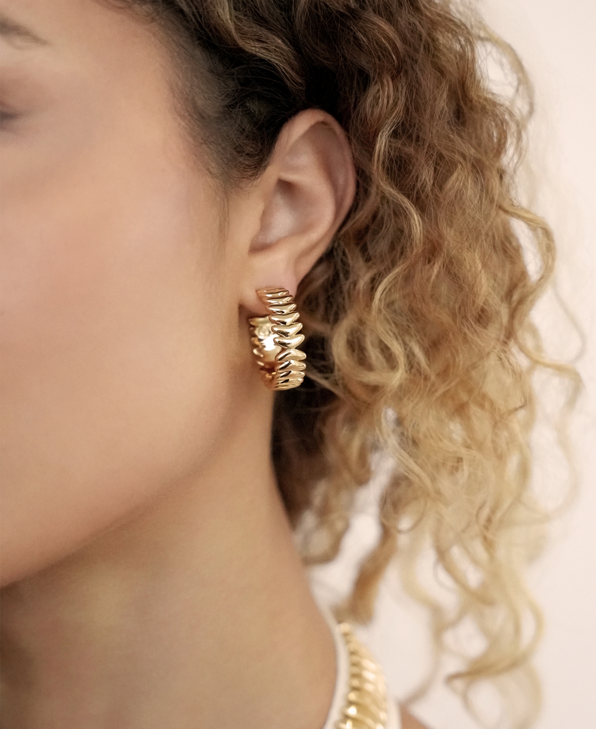 Ettika Metal Moderna Medium Half Hoop Earrings