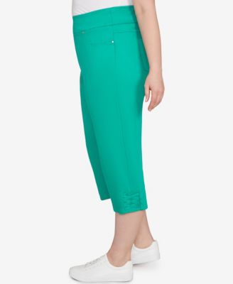 Plus Size Ladder Hem Soft Denim Capri Jeans