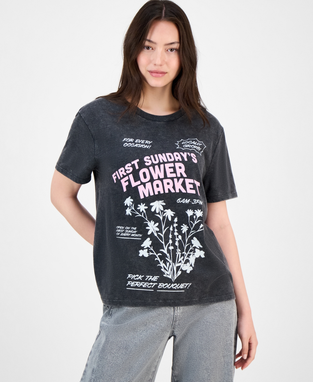 Juniors' Flower Market Graphic T-Shirt - Black