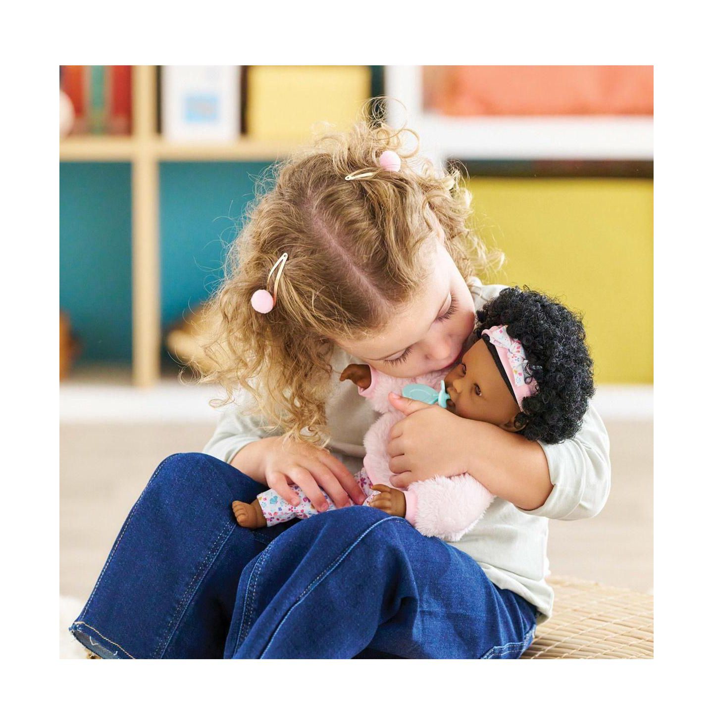 Детская кукла Corolle Caroline 12" Soft-Body Curly-Hair Baby Doll, Ages 18 Months+, цвет: Разноцветный — фото 6