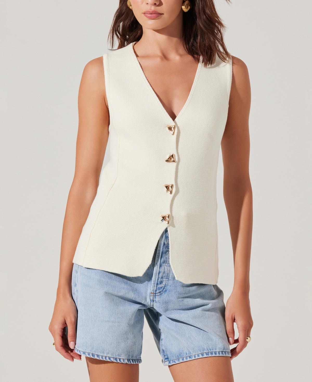 Astr Women's Jayce Cotton Sweater Vest In White