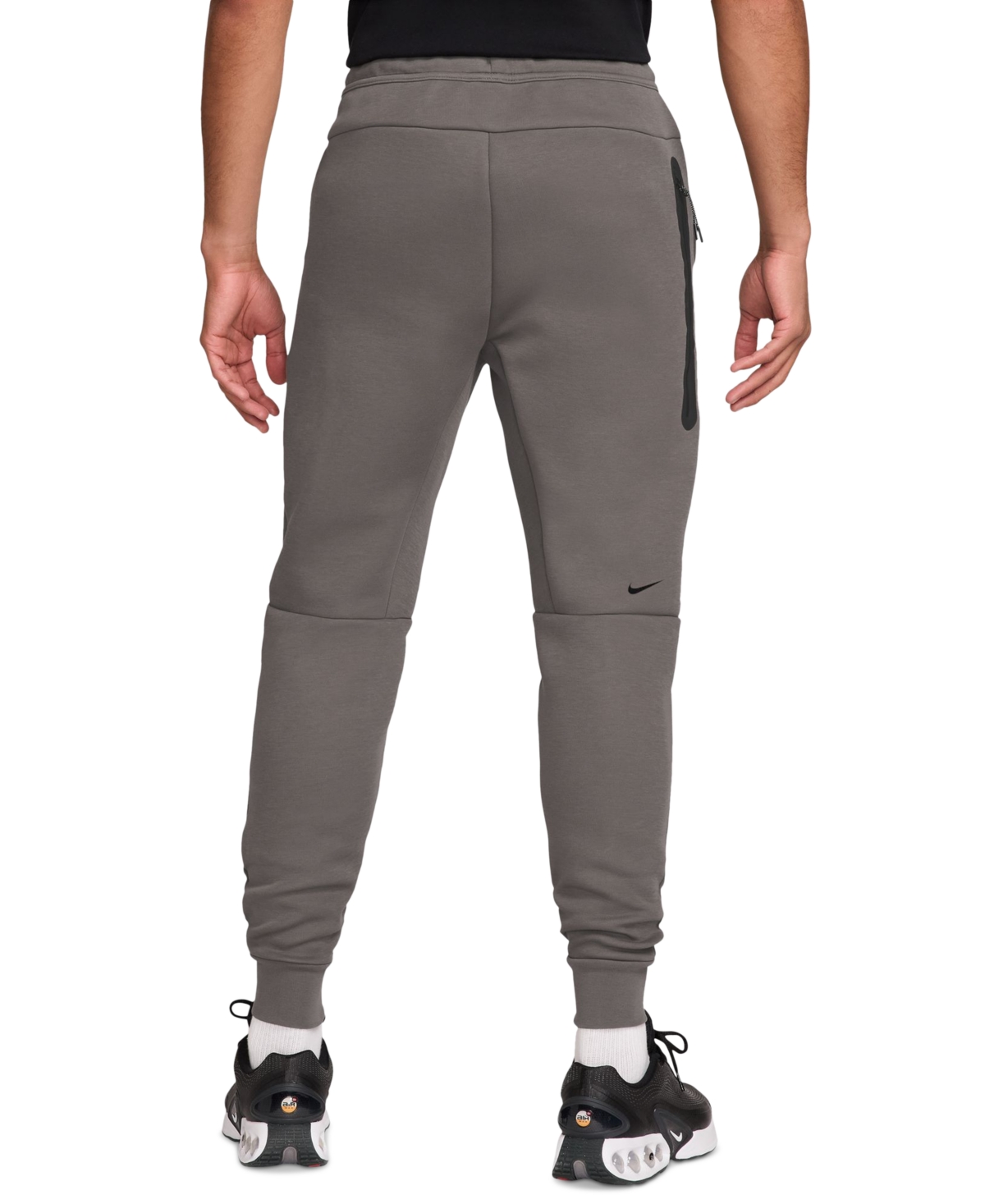 Nike Tech Fleece Joggers In Gray