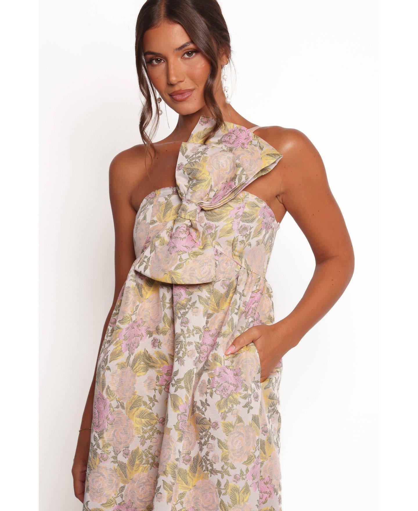 Женское платье Petal and Pup Betina Bow Front Maxi, цвет: Розовый — фото 4