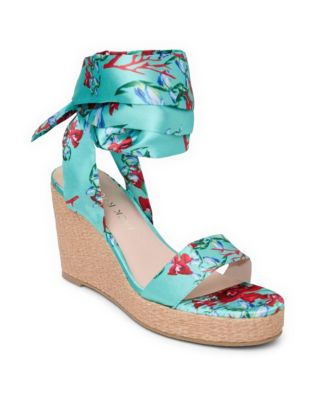 Deirdre Scarf Wedge  - Fabric