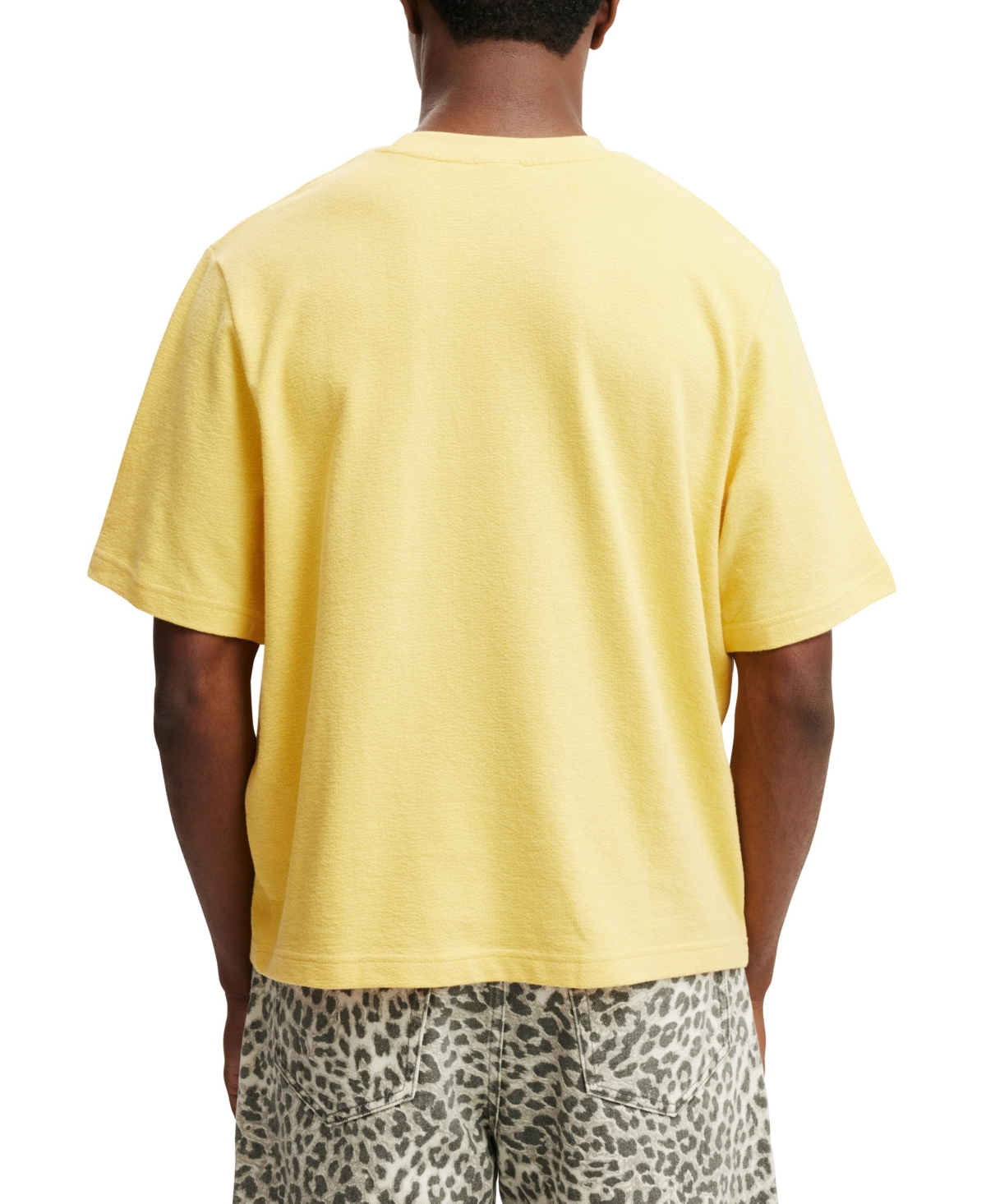 COTTON ON MEN'S CROPPED FIT T-SHIRT 