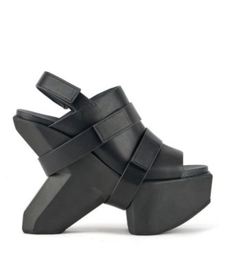 United Nude