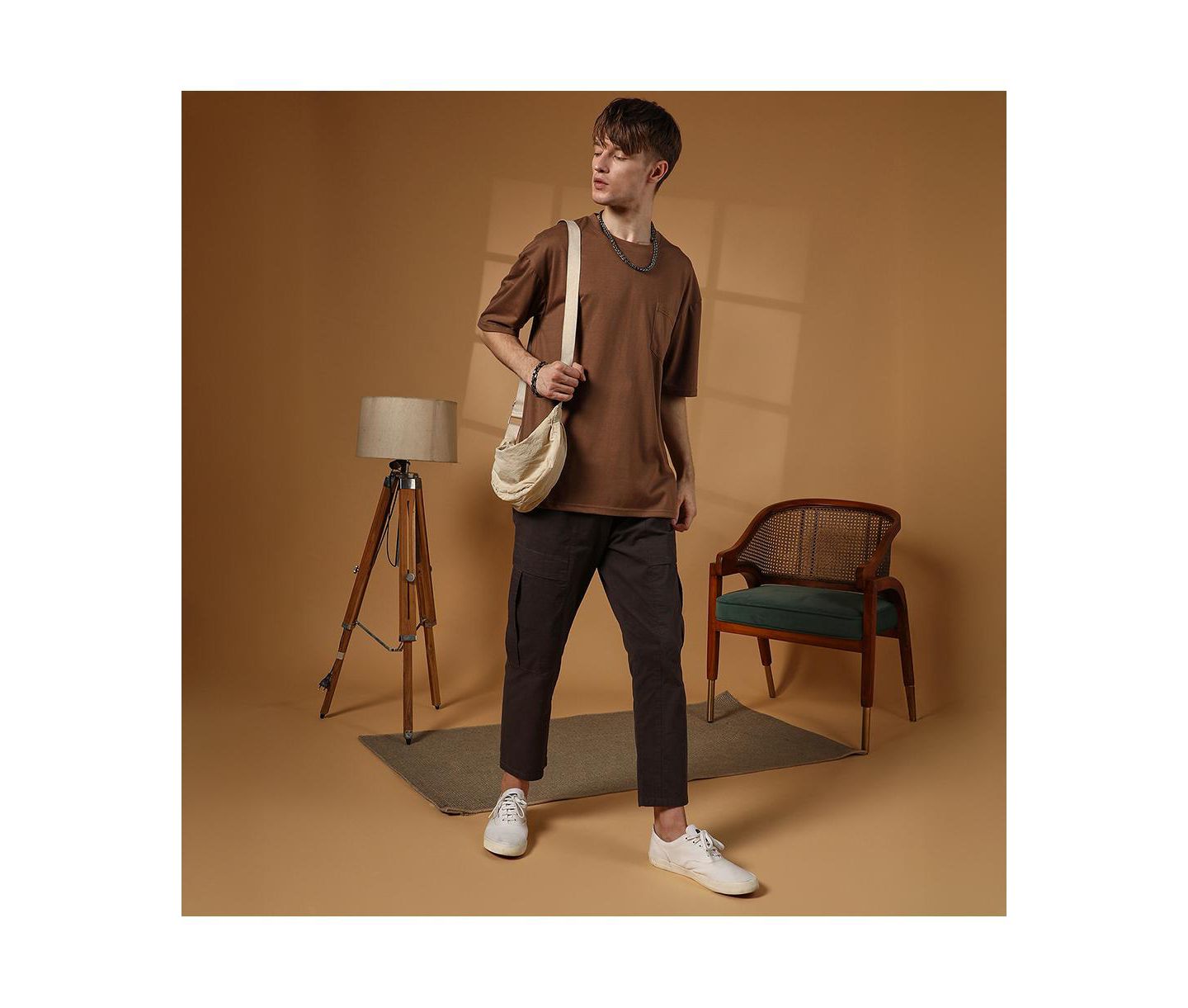 Мужская футболка Cahoot Campus Sutra Chocolate Brown Solid Oversized, цвет: Коричневый — фото 3