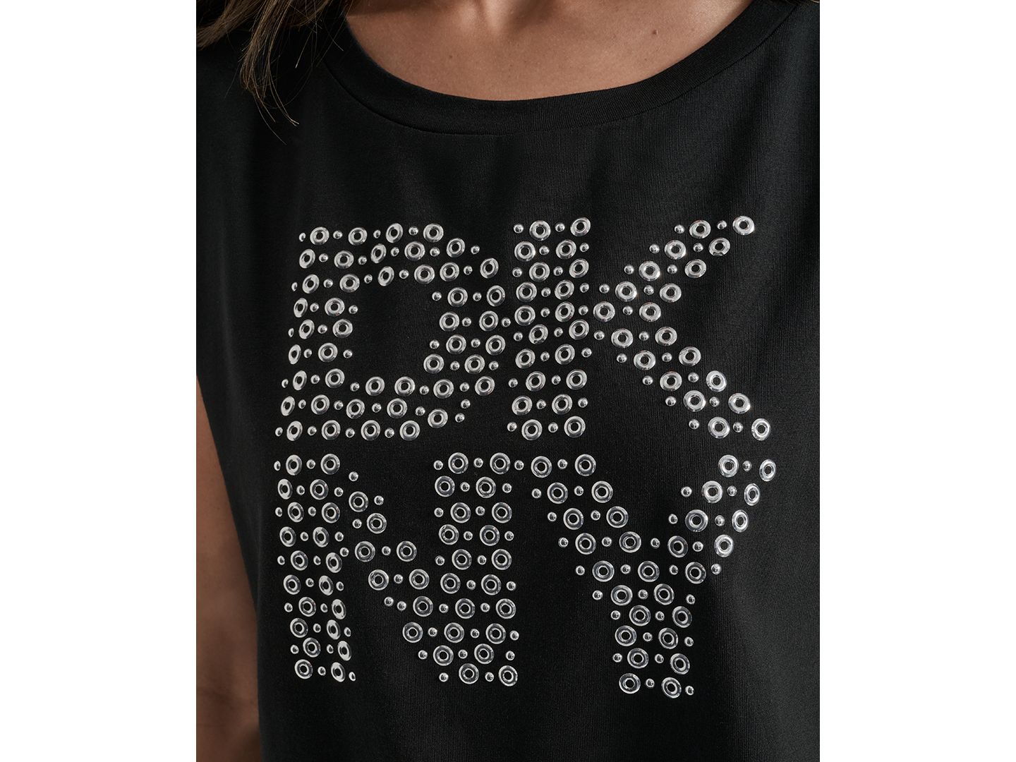 Женская футболка DKNY Grommet Stack Logo Crewneck, цвет: Чёрный — фото 4