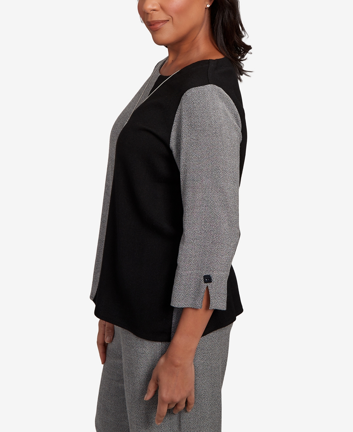 Alfred Dunner Petite Santa Barbara Center Sliced Crew Neck Top With Necklace In Multi
