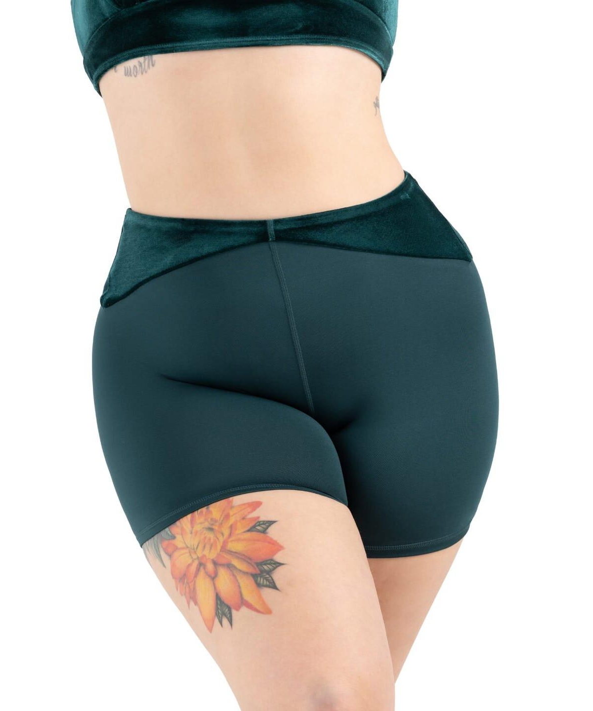 Women's Velvet Forest Grove Short - Pine