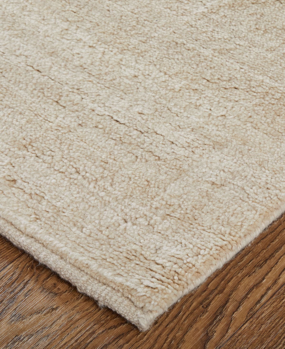 Feizy Agape 69h7f 7'9"x9'9" Area Rug In White