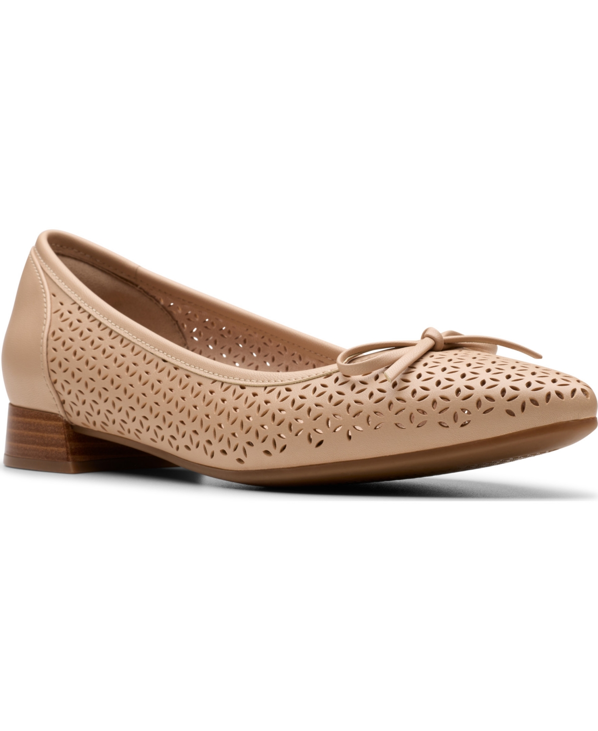 Women's Collection Natalyn Step Ballet Flats - Off White Leather