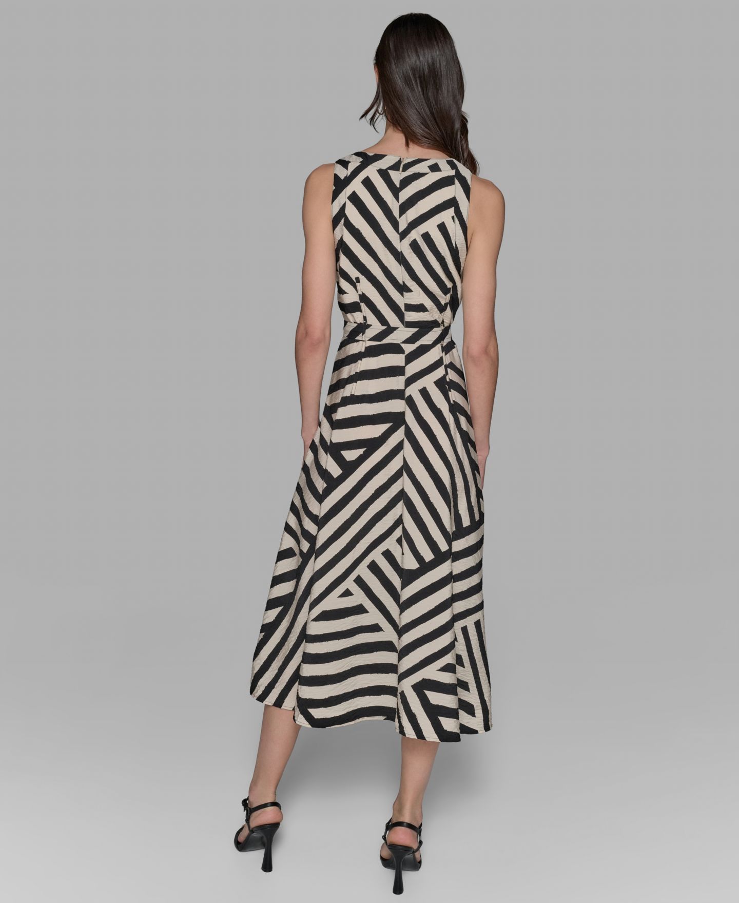 Женское платье KARL LAGERFELD PARIS Printed Sleeveless Dress, цвет: Устричный серый чёрный комбинированный — фото 2