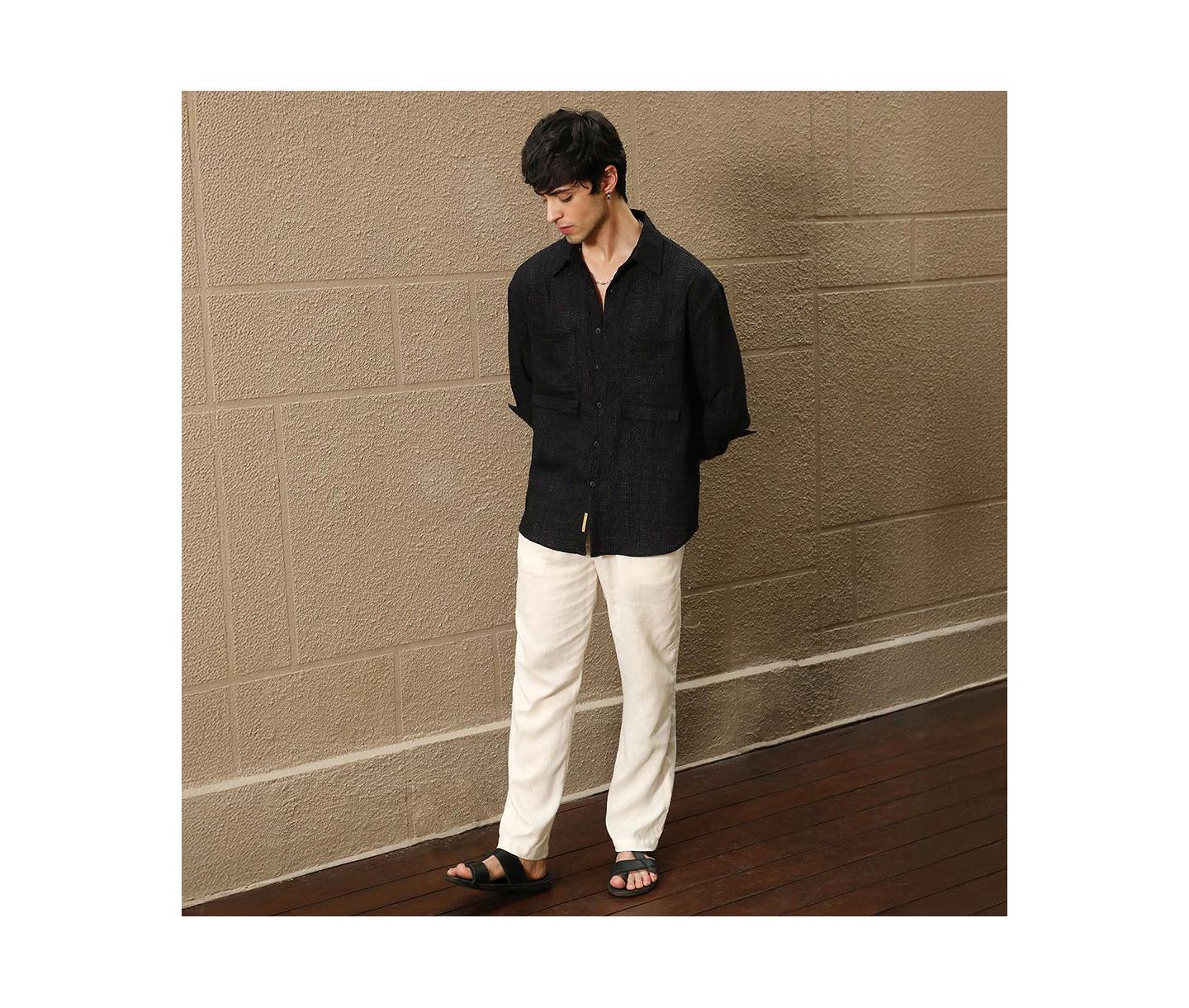 Мужская рубашка Cahoot Campus Sutra Midnight Black Straw-Tactile Utility Oversized, цвет: Чёрный — фото 5