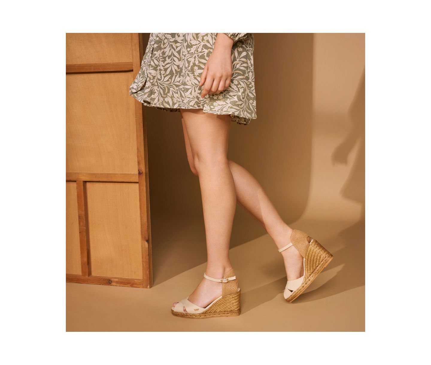Женские сандалии VISCATA Aiguablava Canvas Espadrille Sandal, цвет: Бежевый — фото 5