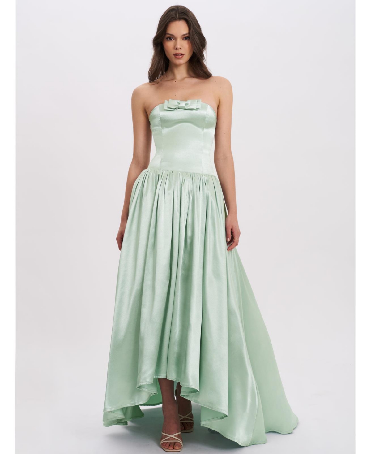 Women's Lael Mint Green Back Button Trailing Gown - Mint green
