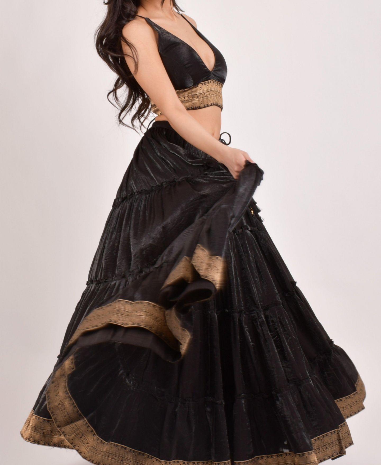 RAAS Women's Tiered Shimmer Black Lehenga Choli, цвет: Чёрный — фото 3