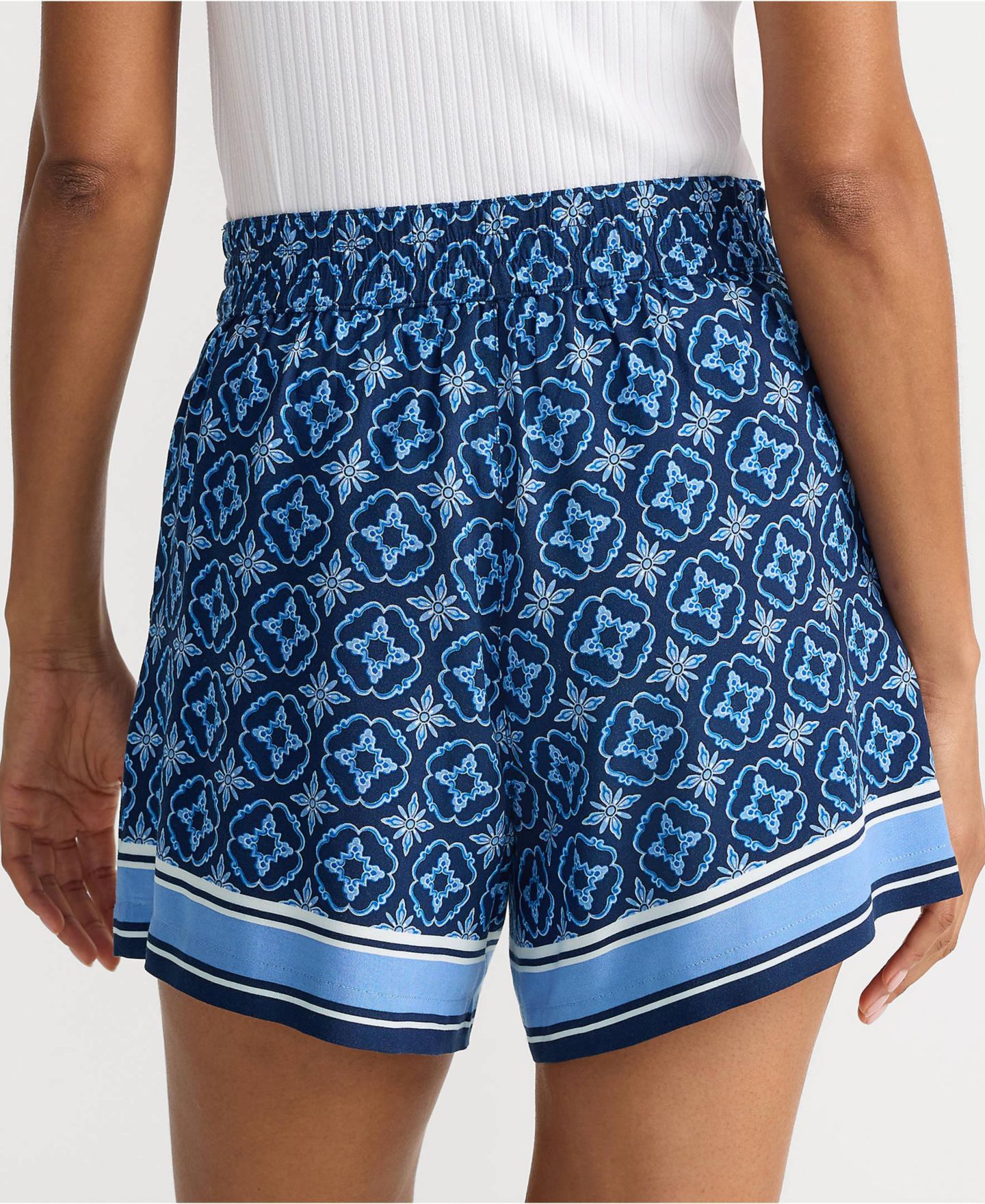 Женские шорты Lands' End Rayon High Rise 5" Pull On Shorts - Set Bottom, цвет: Глубокий морской — фото 2