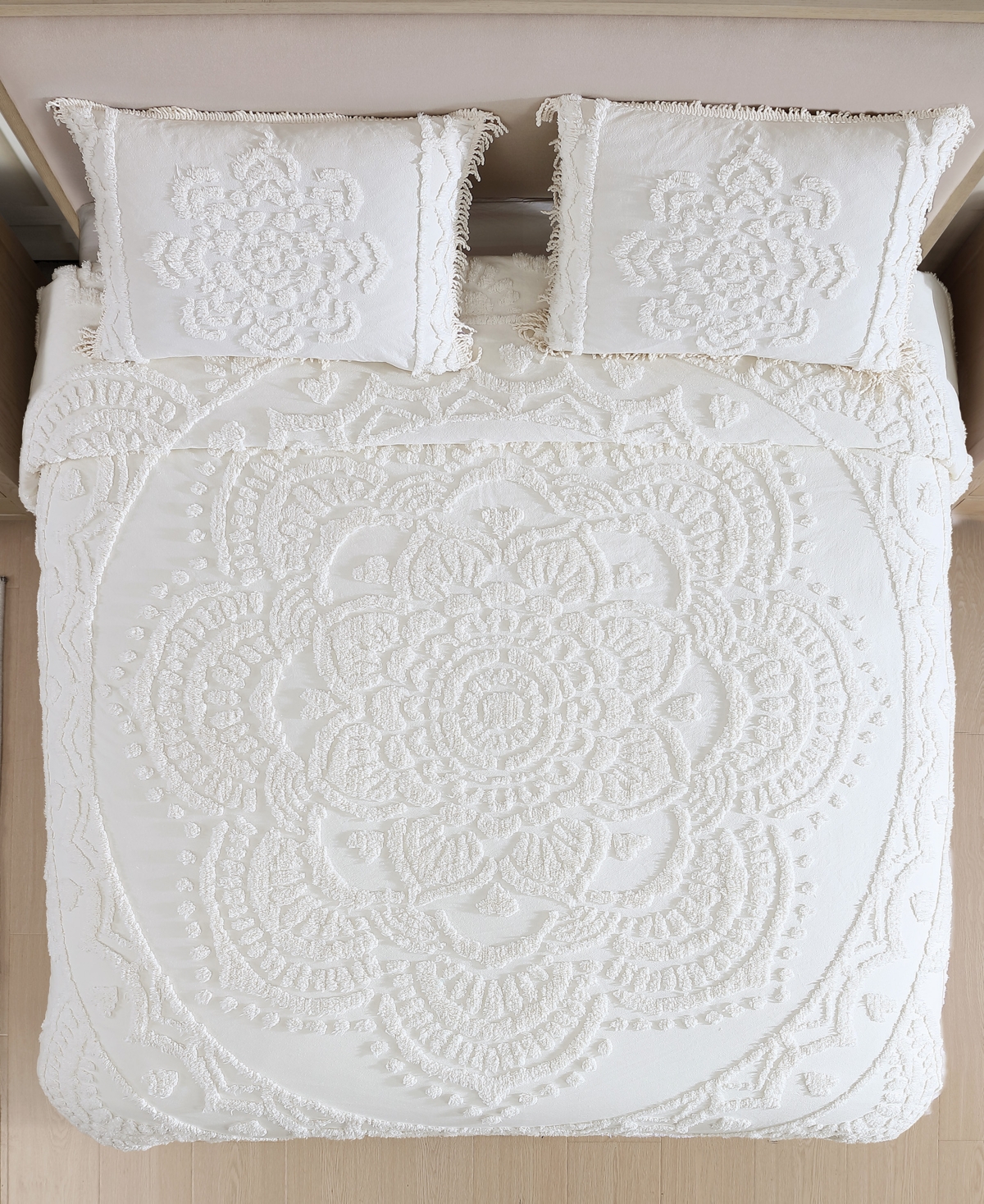 Beatrice Home Fashions Lotus Chenille Lightweight Bedspread, Queen