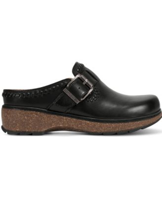 Women's Kay Stitched Round Toe Clogs