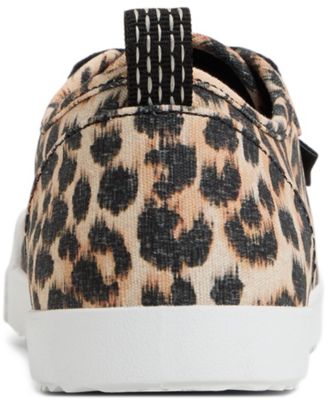 Women's Shorebreak Lace Up Sneakers