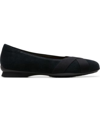 Women's Jazmynn Gem Round Toe Flats