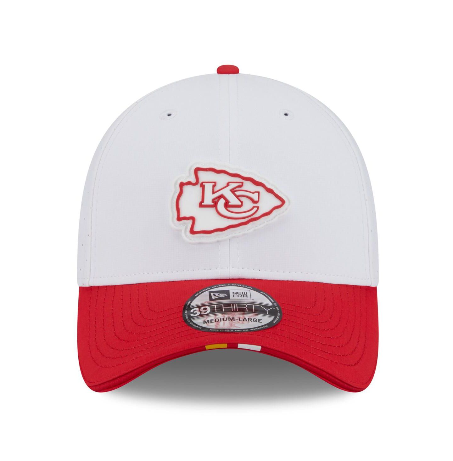 Мужская кепка New Era White/Red Kansas City Chiefs 2025 NFL Training Camp 39THIRTY Flex Hat — фото 2
